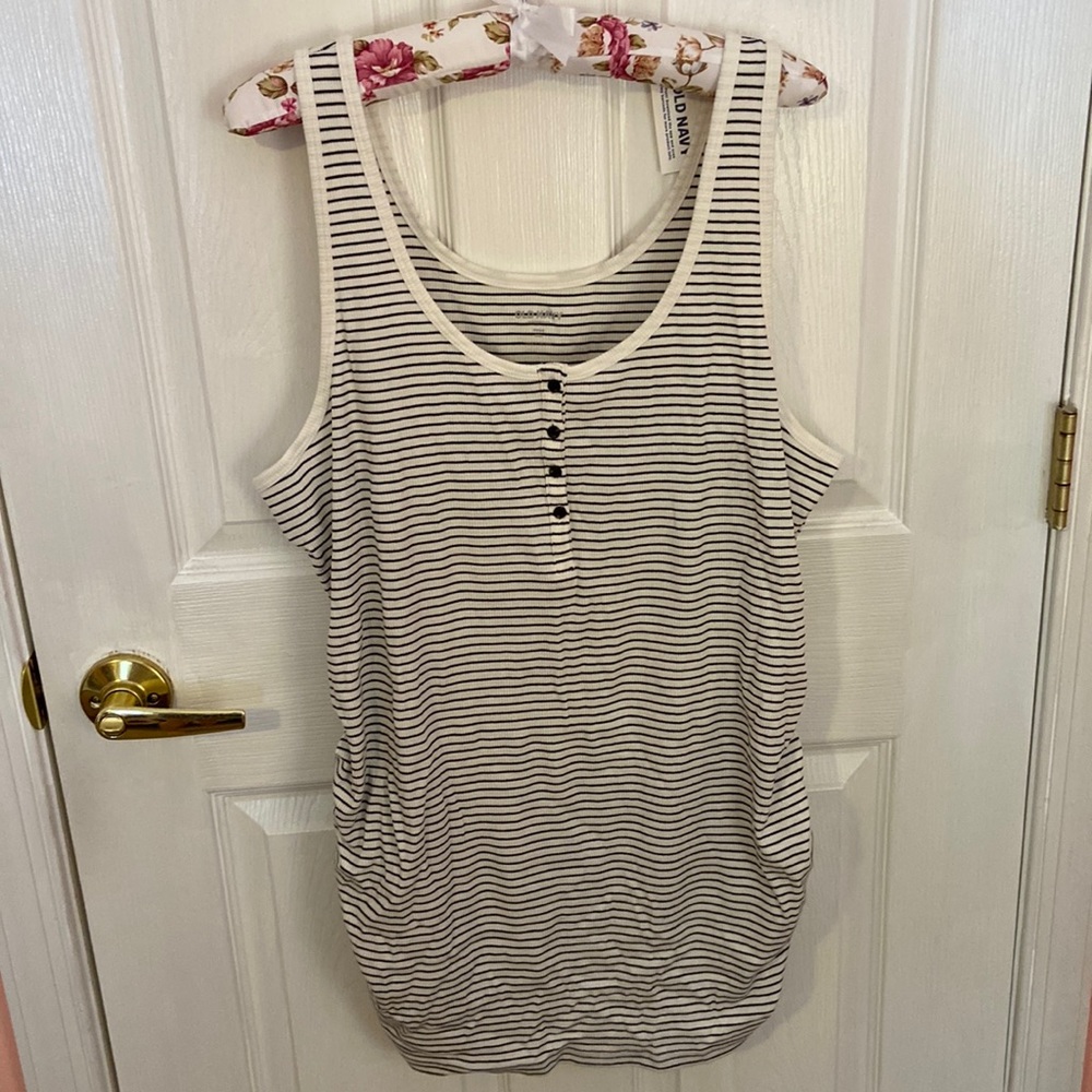 Old Navy Black and White Maternity Tank Top XXL New NWT